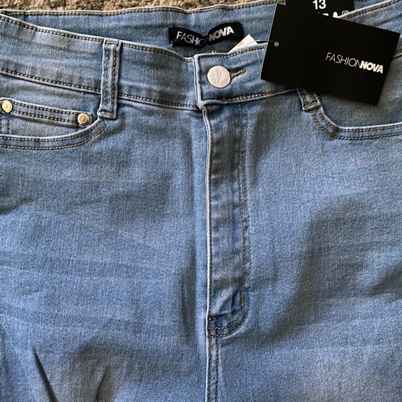 NWT🌟 Fashion Nova Fantasea Nights High Rise Jeans - Picture 2 of 5
